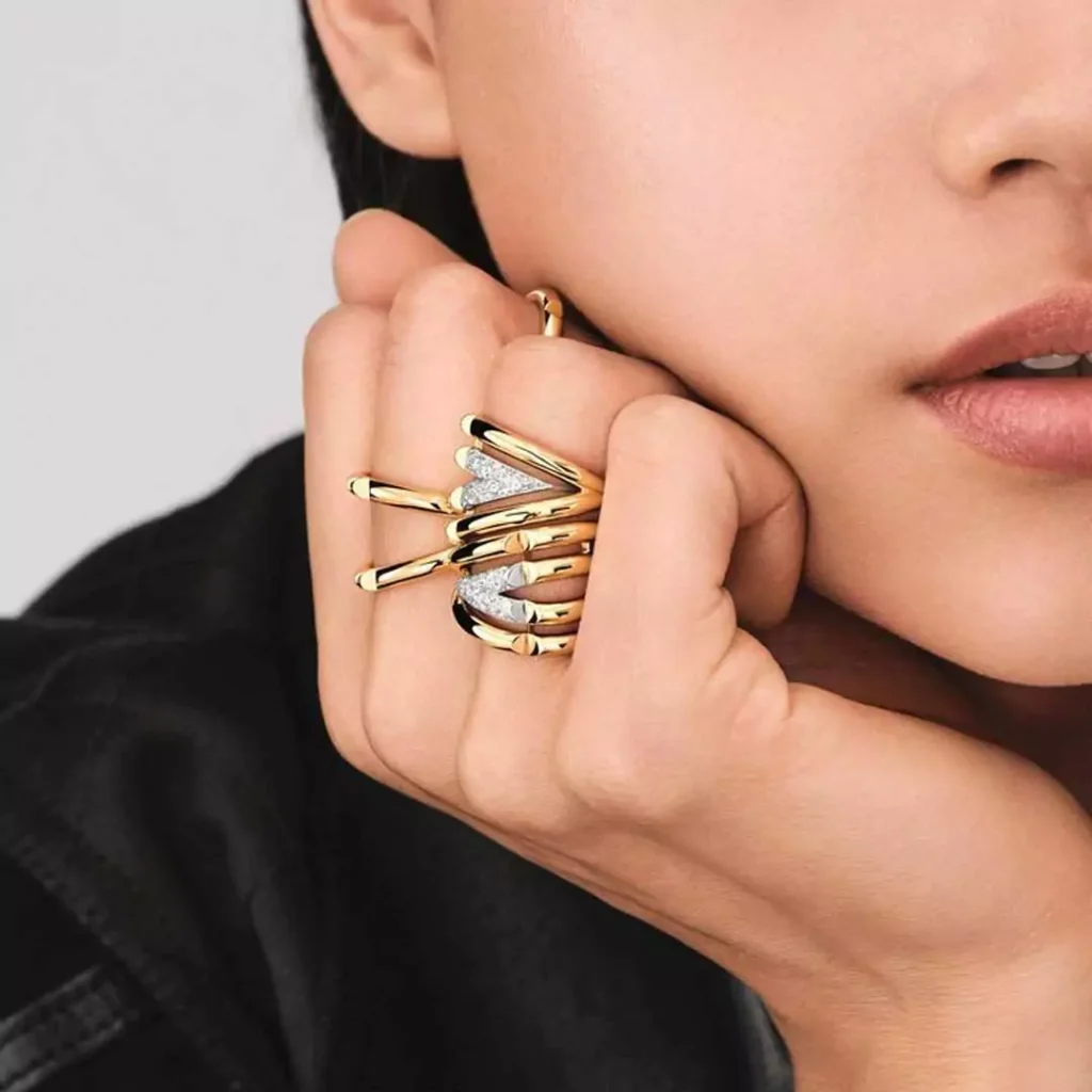انگشتر زنانه طلا طرح برند Louis Vuitton جذاب