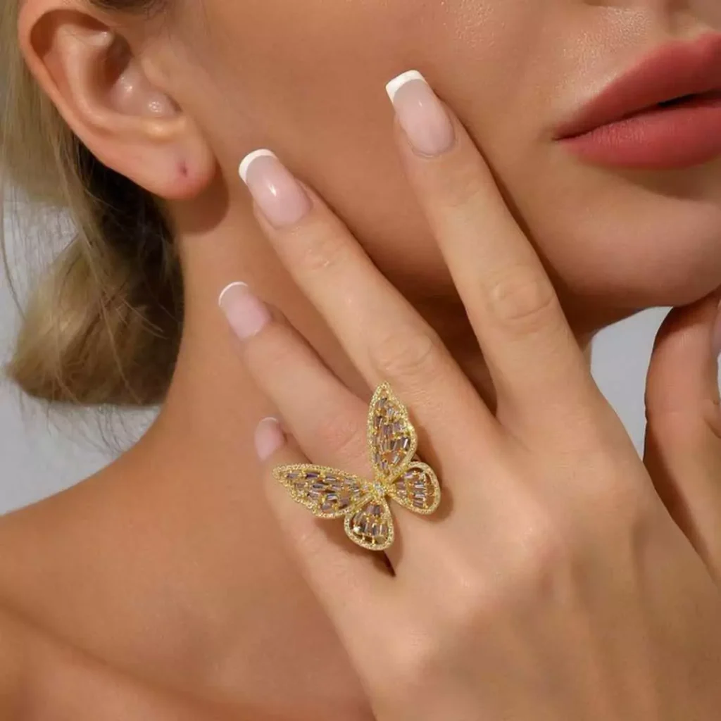 پرطرفدارترین انگشتر دخترانه طلا طرح پروانه