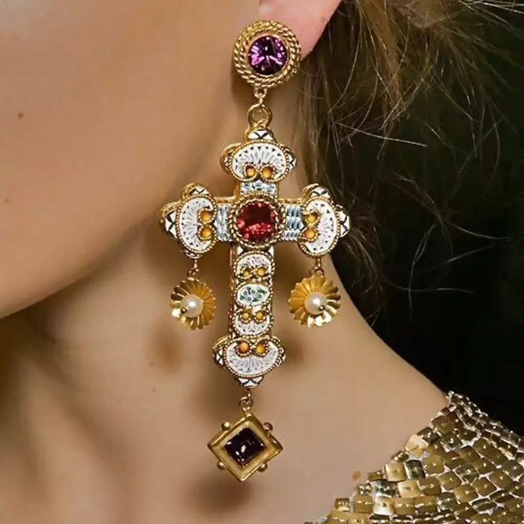 گوشواره مجلسی دخترانه Dolce & Gabbana مدل صلیب