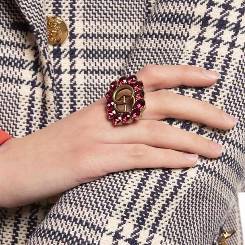 متفاوت ترین انگشترهای زنانه برند Gucci