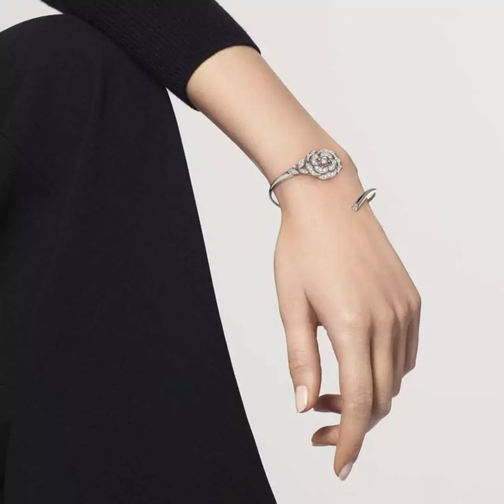 زیباترین دستبندهای زنانه برند channel
