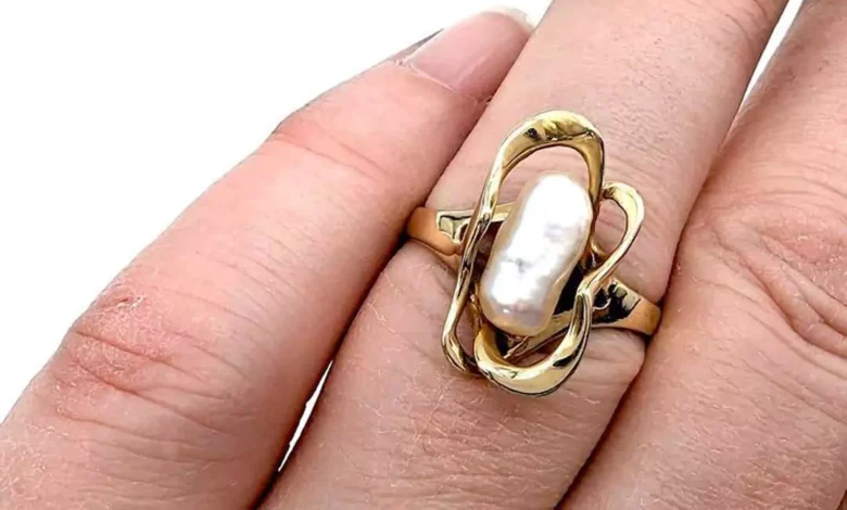 پرطرفدارترین انگشتر زنانه با سنگ مروارید باروک