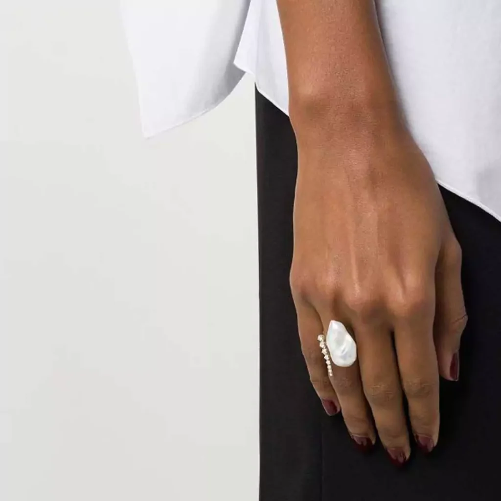 جدیدترین انگشتر زنانه با سنگ مروارید باروک