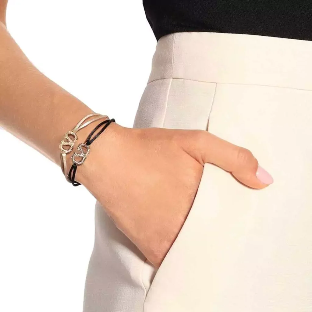 خاص ترین دستبندهای زنانه برند Valentino