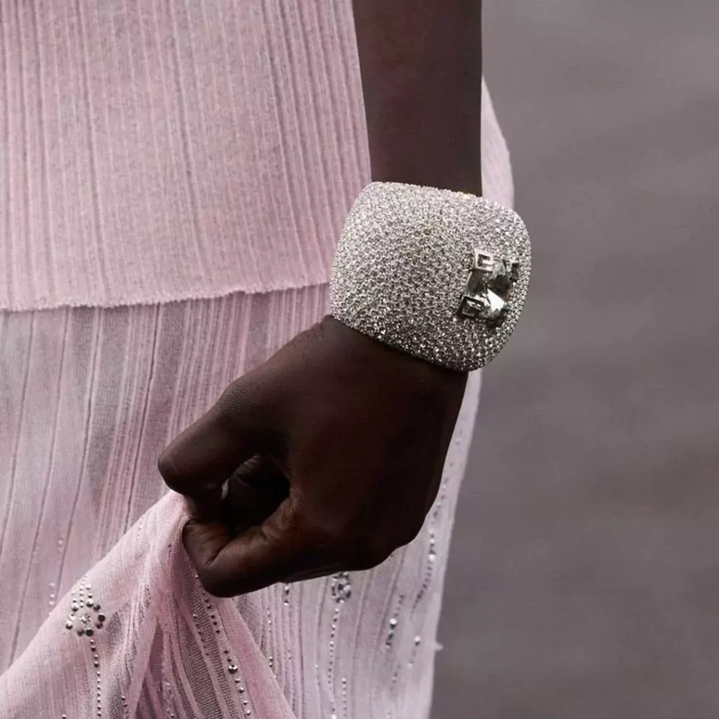 جالب ترین دستبندهای زنانه برند Givenchy