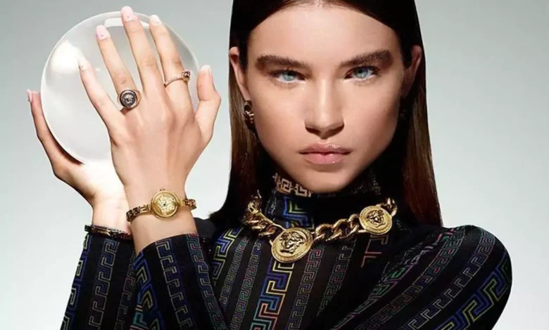 چشم نوازترین دستبندهای زنانه برند ورساچه 2023