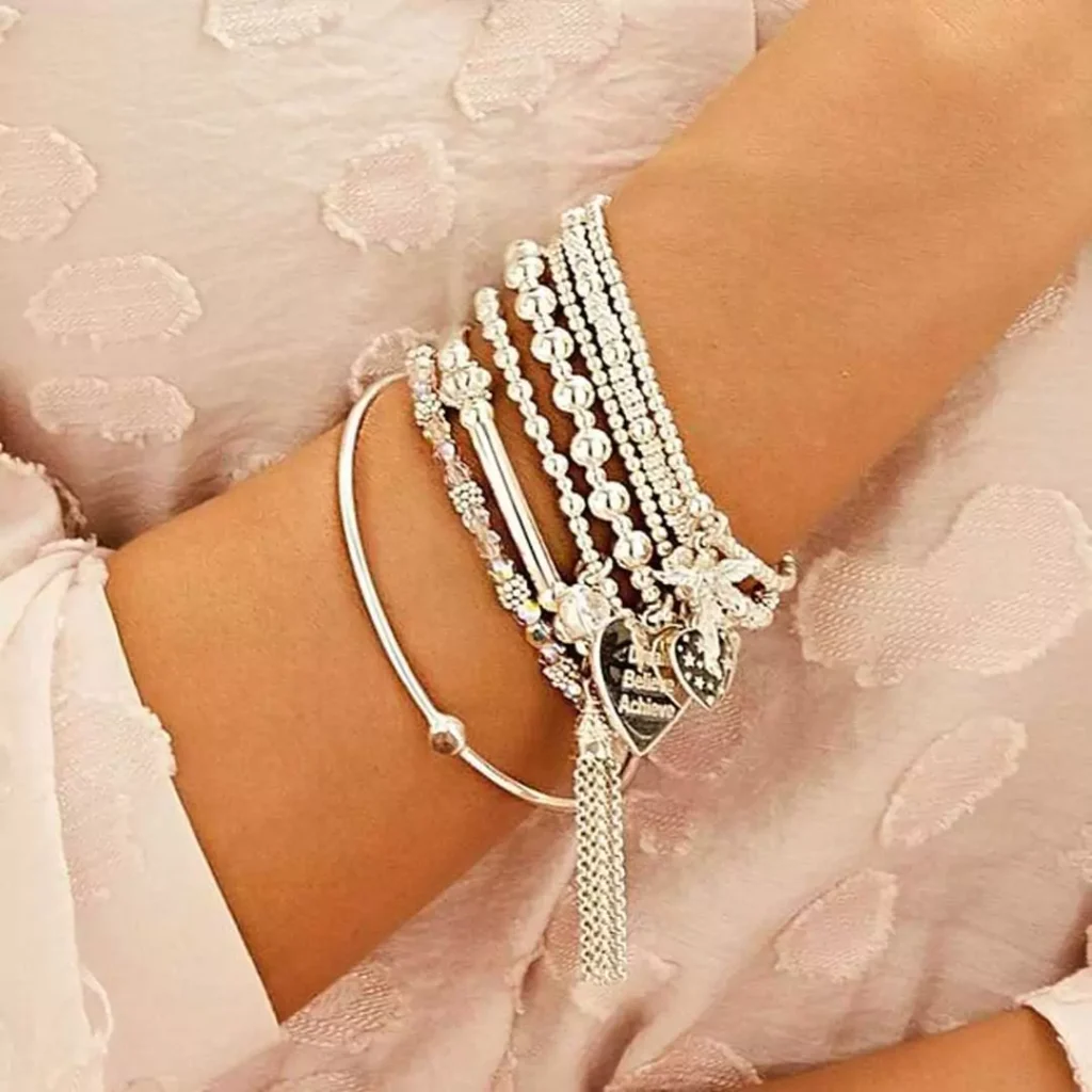 متفاوت ترین دستبند مینیمال دخترانه Annie Haak