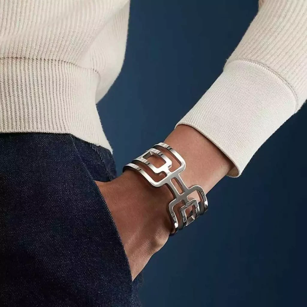 پرطرفدارترین دستبندهای زنانه برند هرمس