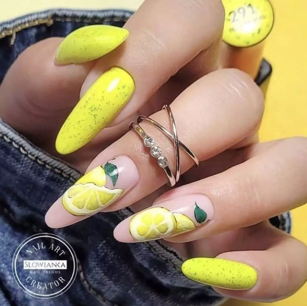 دیزاین ناخن زرد دخترانه طرح لیمو