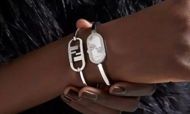 دوست داشتنی ترین دستبند زنانه برند Fendi