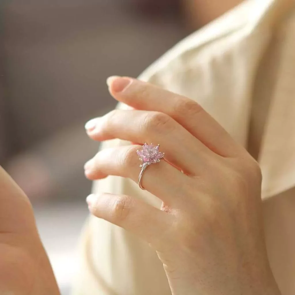 ترندترین انگشتر جواهر زنانه طرح گل