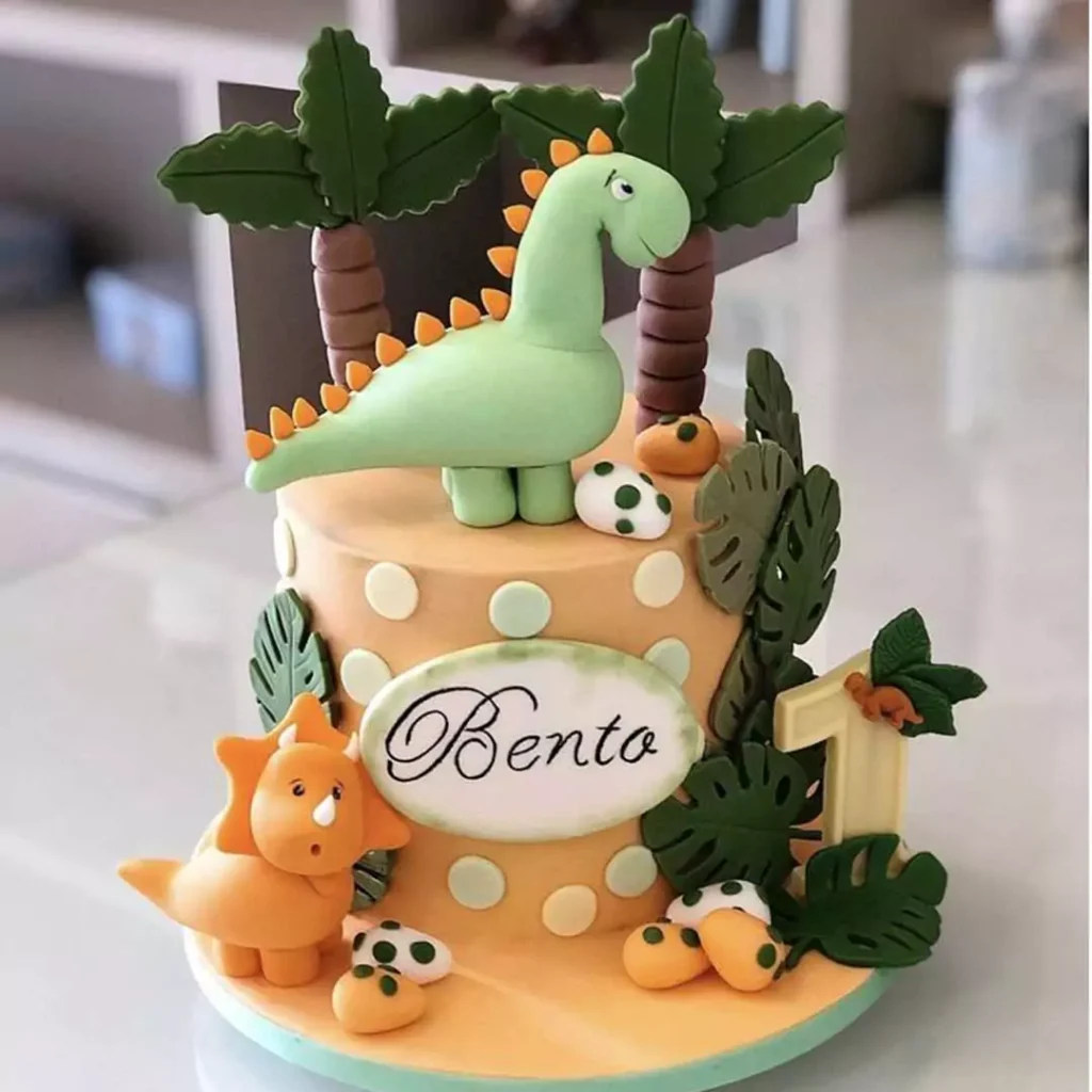قشنگ ترین مدل کیک تولد کودکانه با تم دایناسور