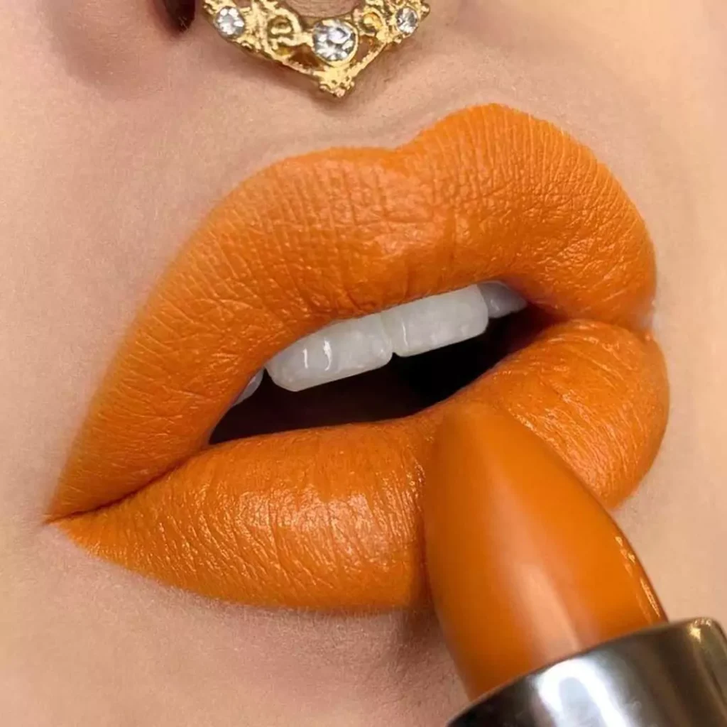 جالب ترین آرایش لب با رژ رنگ نارنجی