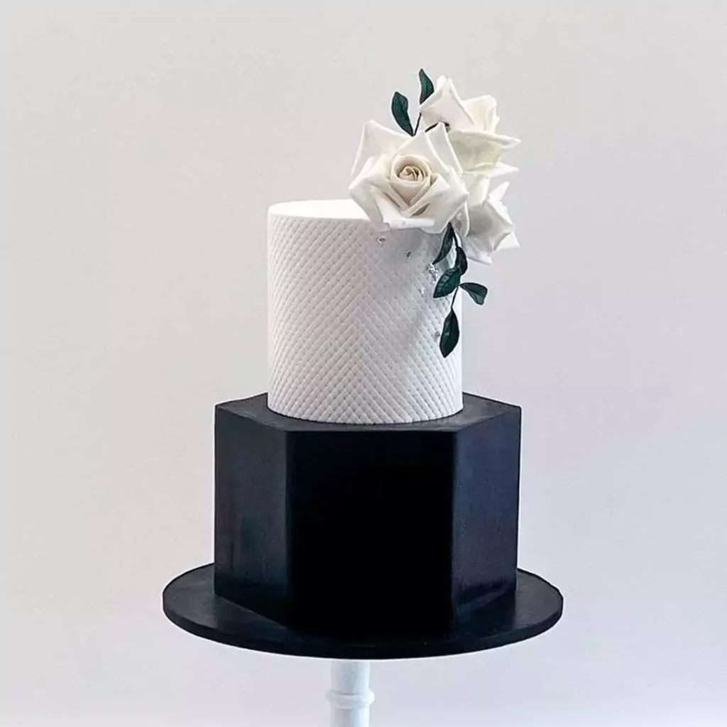 جالب ترین کیک تولد سیاه و سفید