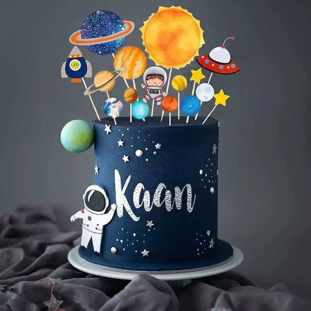 پرطرفدارترین کیک تولد پسرانه با تم فضانورد