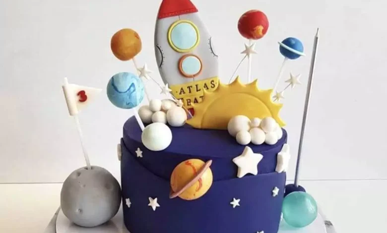 دوست داشتنی ترین کیک تولد پسرانه با تم فضانورد