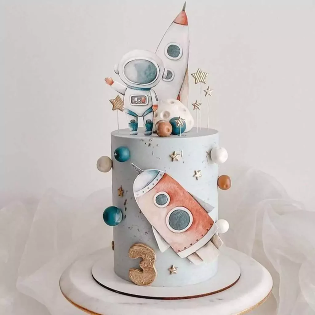 به روزترین کیک تولد پسرانه با تم فضانورد