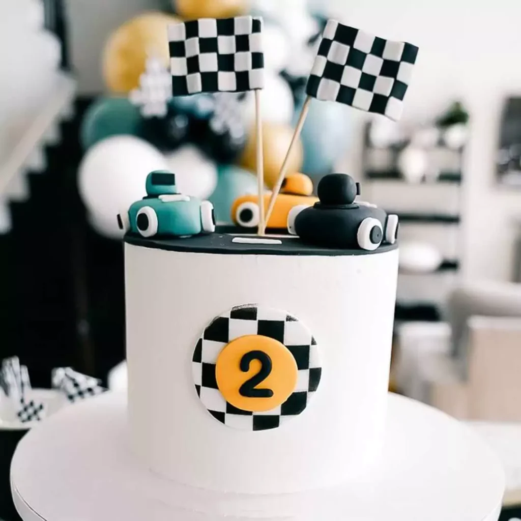 بامزه ترین کیک تولد پسرانه طرح ماشین