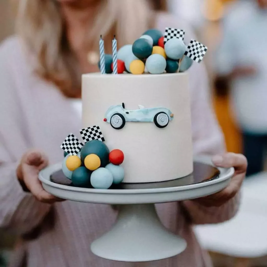 جذاب ترین کیک تولد پسرانه طرح ماشین