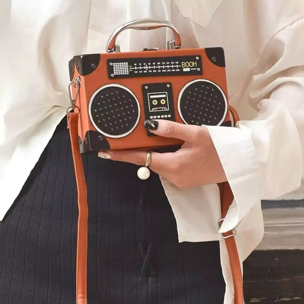 عجیب ترین کیف مجلسی و فانتزی دخترانه طرح رادیو