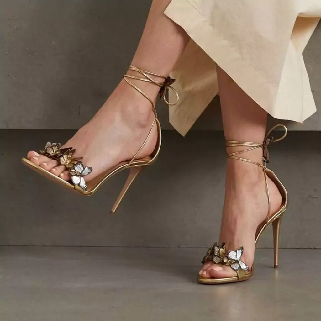 قشنگ ترین کفش مجلسی پاشنه بلند گُلد زنانه