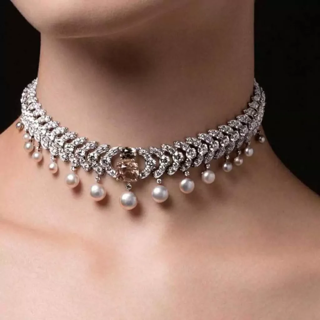 به روزترین مدل های گردنبند جواهر عروس با سنگ مروارید سفید 
