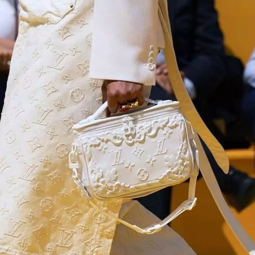 محبوب ترین کیف چرم سفید زنانه 2024