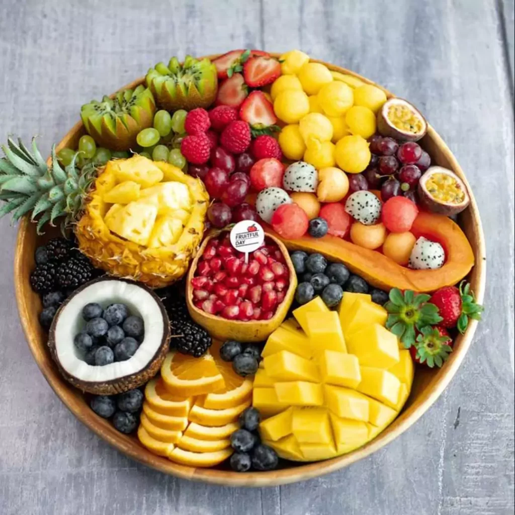 خاص ترین چیدمان میوه های تابستانی برای میز مهمانی