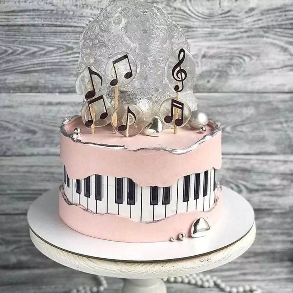شیک ترین کیک تولد با تم موسیقی