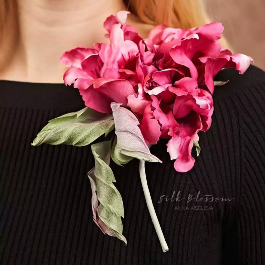 جالب ترین گل دست ساز تزیینی لباس زنانه
