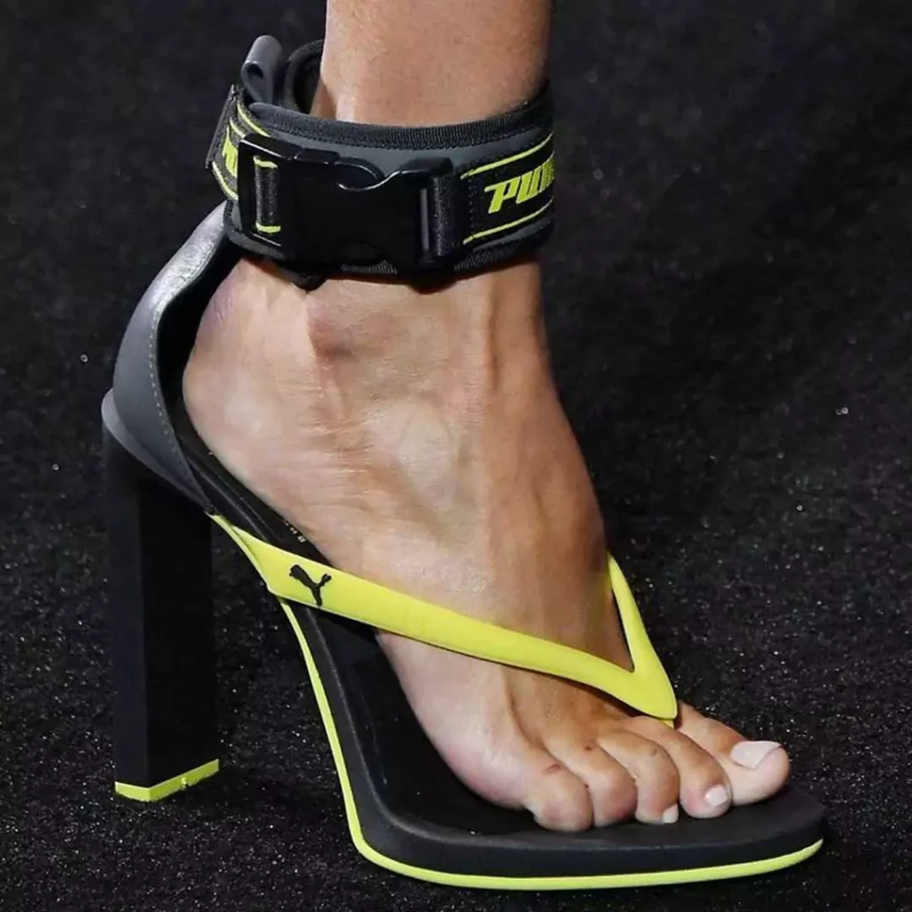 پرطرفدارترین کفش پاشنه بلند فانتزی دخترانه 2024