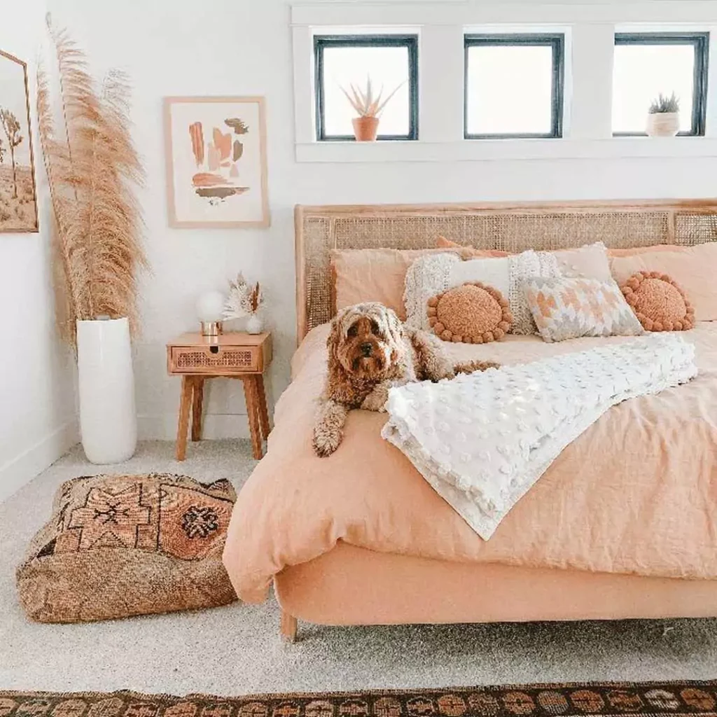 محبوب ترین ایده استفاده از رنگ هلویی در دیزاین اتاق خواب