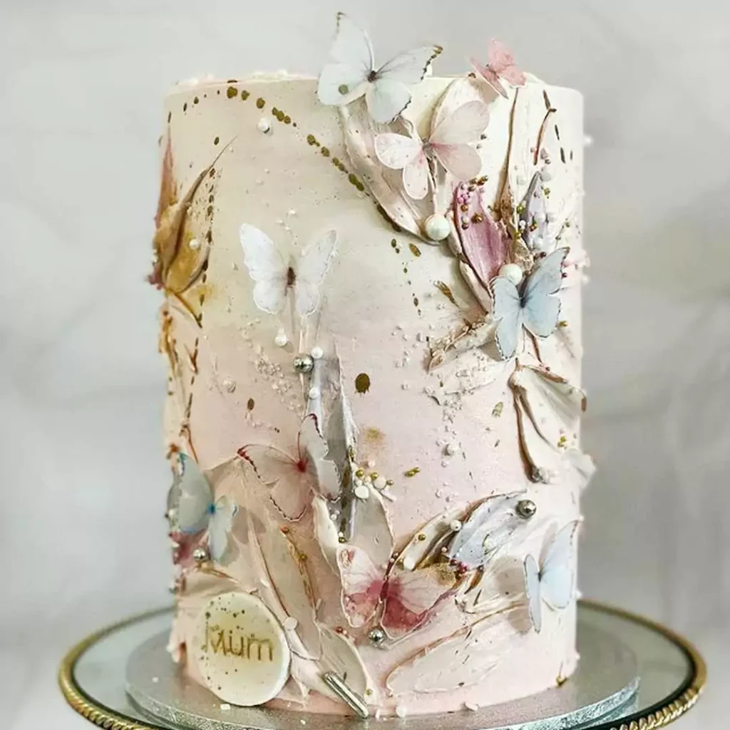 قشنگ ترین کیک تولد بهاری با طرح پروانه