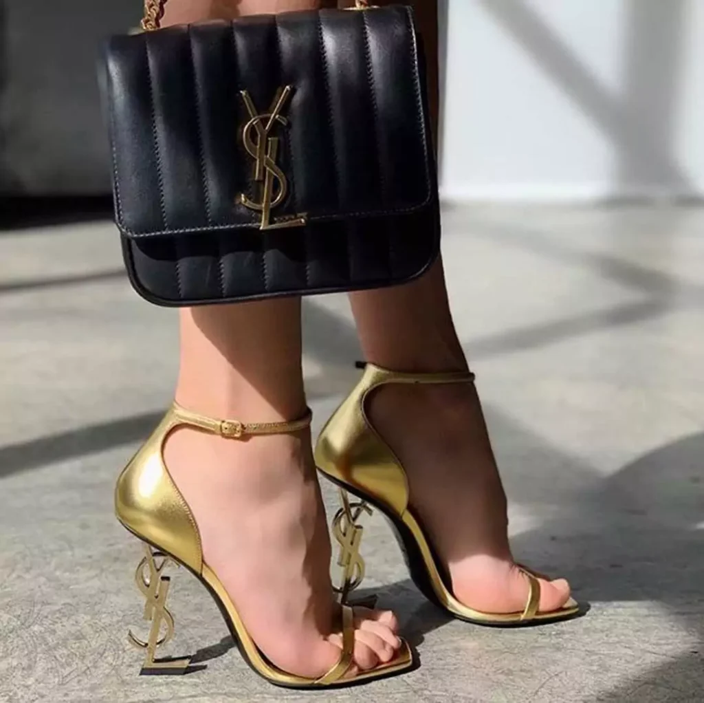 قشنگ ترین کفش مجلسی پاشنه بلند YSL