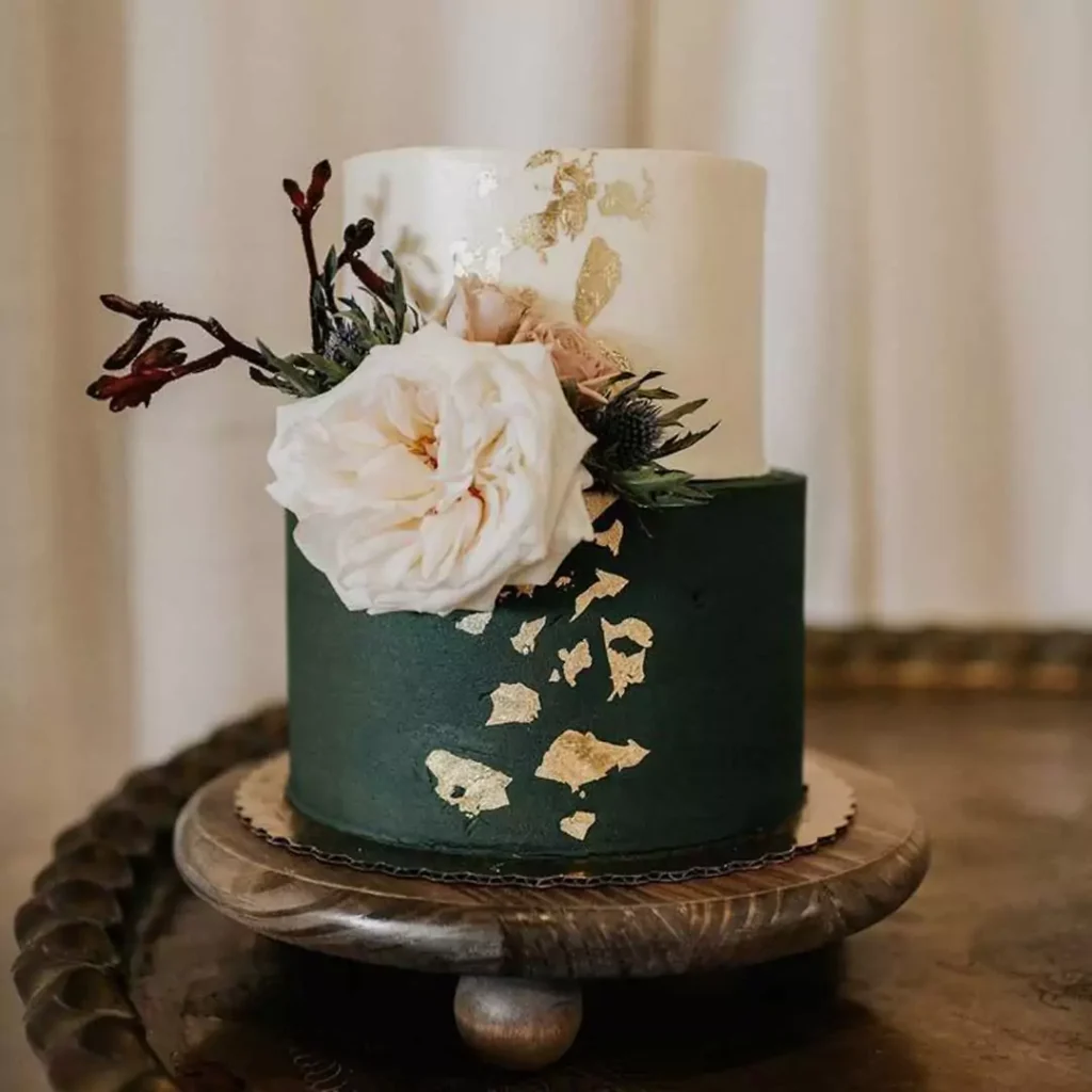 جدیدترین کیک عروسی تابستانی 1403 سبز