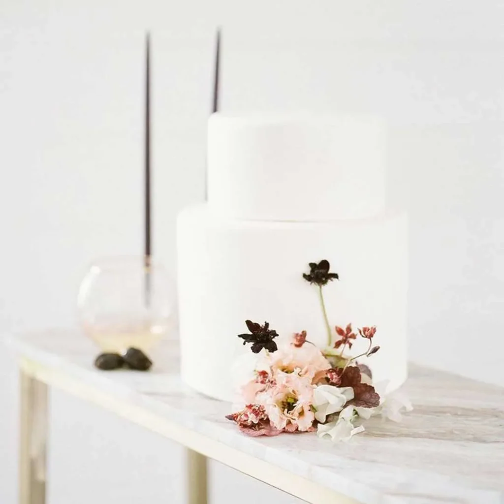 بهترین کیک عروسی بهاری مینیمال 2024