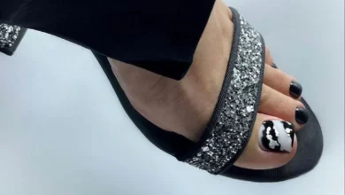 زیباترین دیزاین مدرن ناخن پا با رنگ مشکی 2024