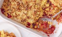 طرز تهیه کیک آسان با میوه و مغز گردو