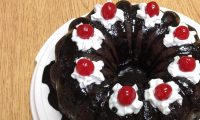 طرز تهیه کیک جنگل سیاه فوری و آسان